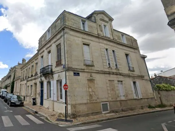 Bureaux 67 m² 