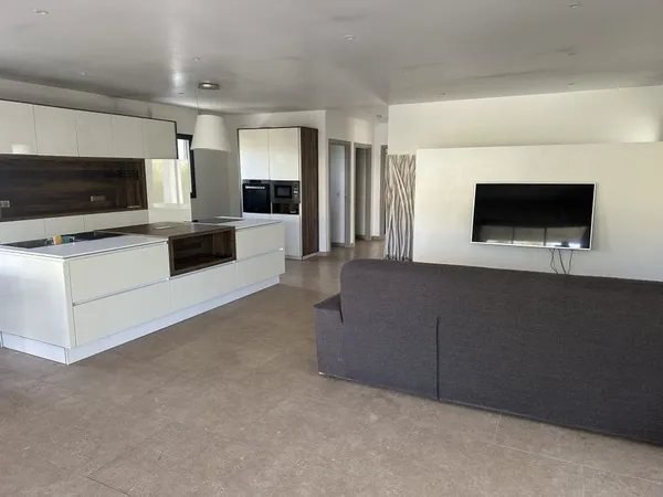 Maison de 115m2 à louer sur Grasse 