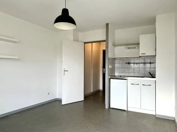 Studio 1 pièce 21 m² 