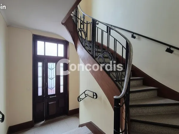 Appartement 3 pièces 146 m² 