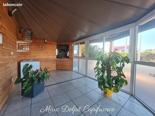 Local restaurant 178 m² 