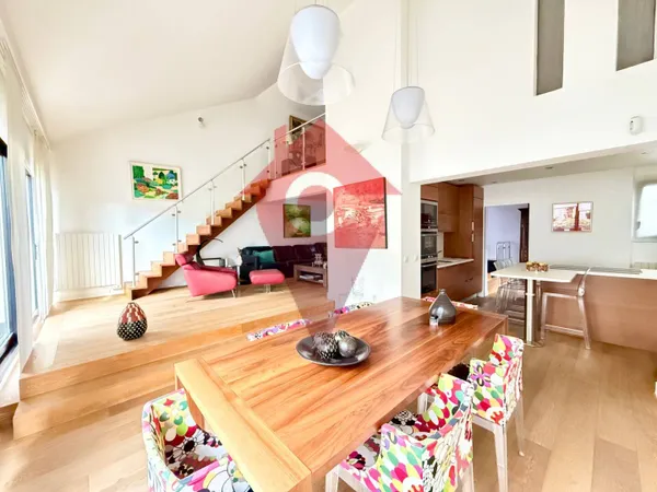 Maison 9 pièces 204 m² 