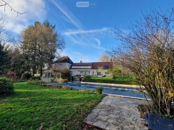 Maison Vente Saint-Yan 14p 300m² 700000€