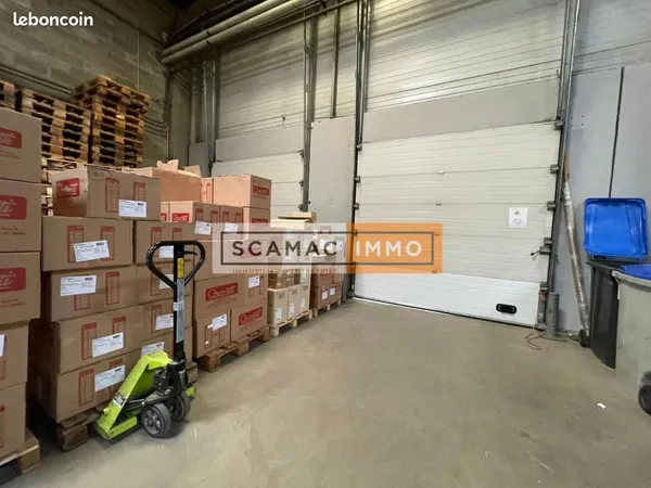 Local industriel 2 513 m² 
