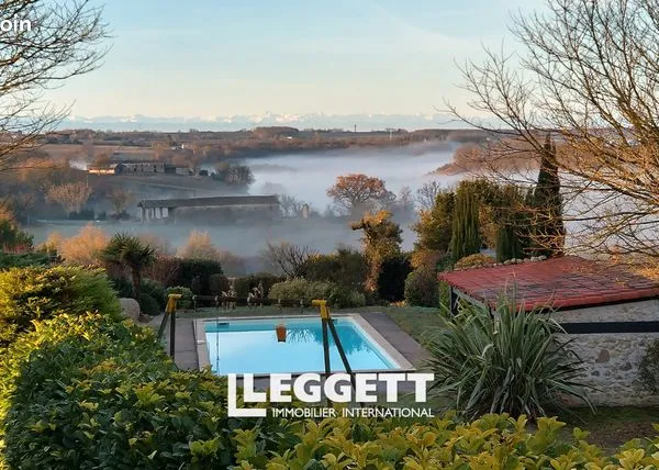 Maison 12 pièces 530 m² 