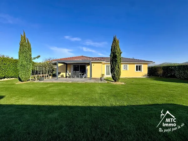 Maison de plain-pied 5 pièces 123 m² 