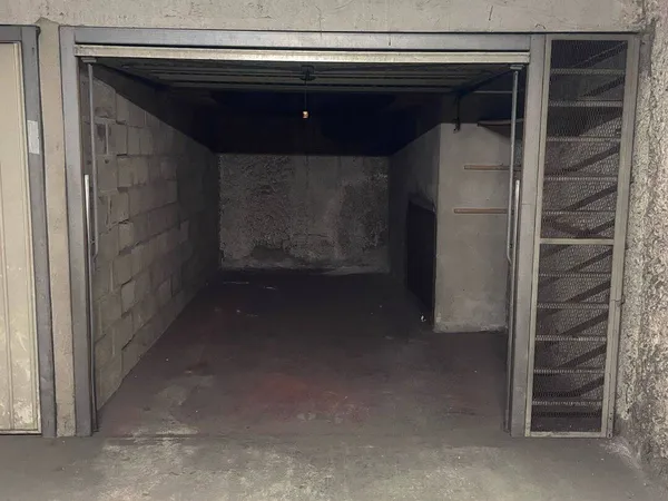 Parking 10 m² 