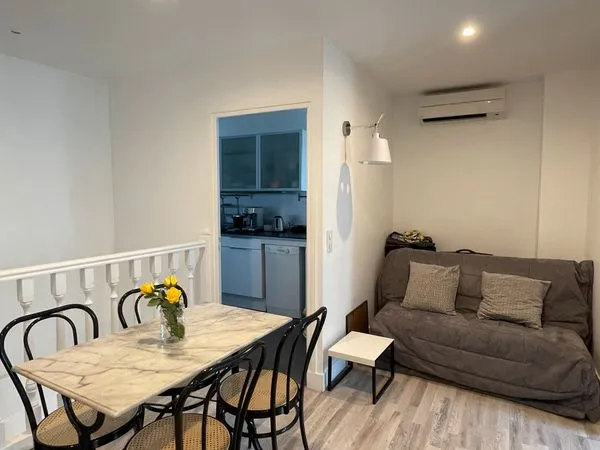 Loue 2 chambres en colocation maison meublée - Écully 