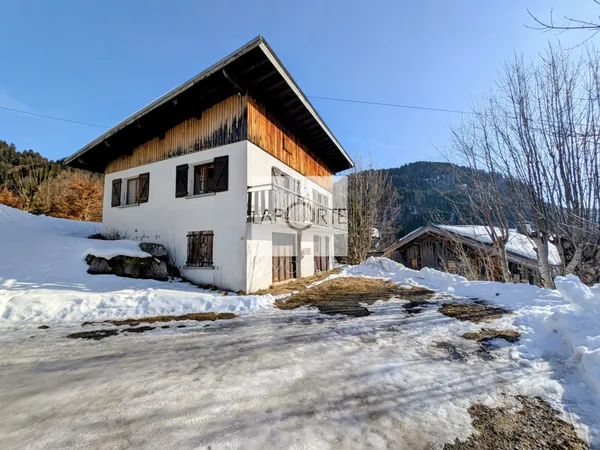 Chalet 3 pièces de 80m2 Habitable à La Giettaz 
