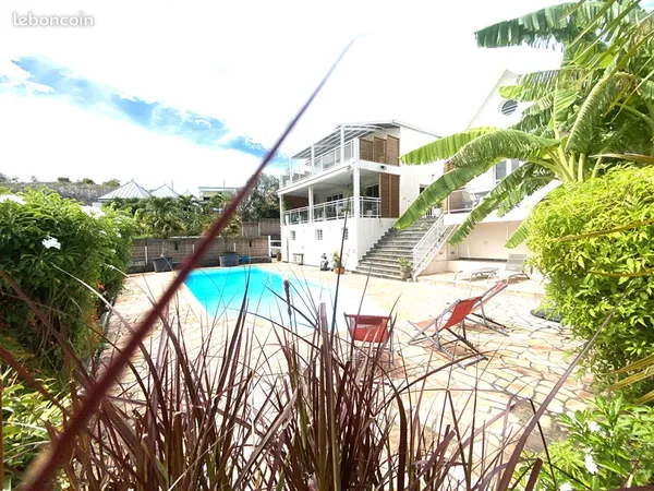 Maison 9 pièces 270 m² 