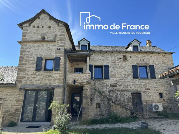 Corps de ferme, maison 3 chambres de 162 m², 2 gîtes sur 130 m 