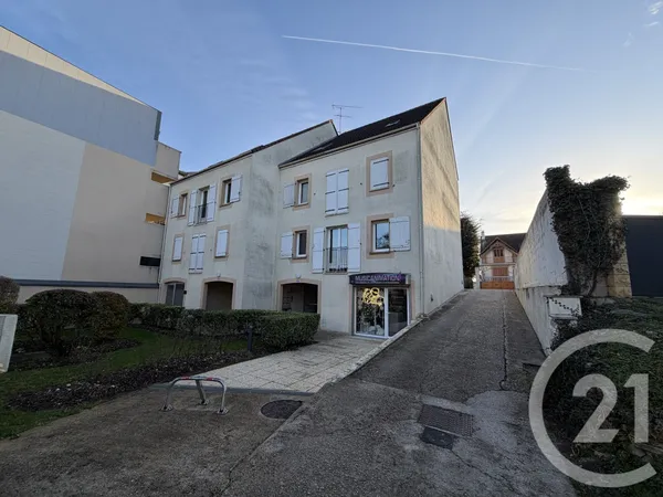 Studio 1 pièce 25 m² 