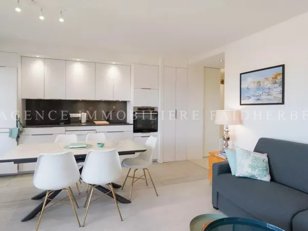 Appartement rénové avec vue mer et piscine, Clos Saint-Anne REF 