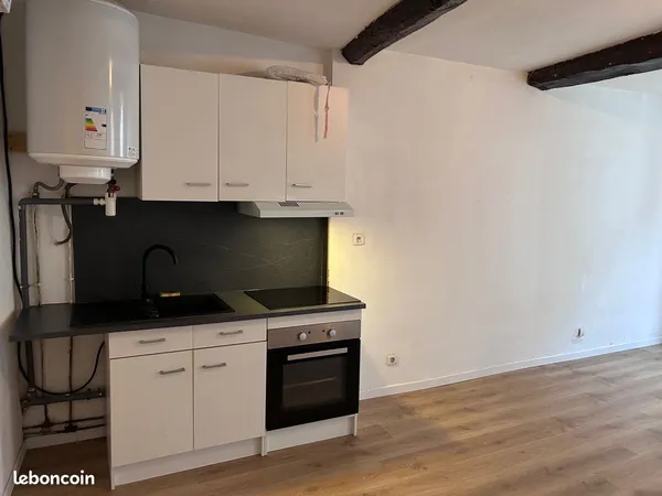 Anduze, F1 28 m² cliimatisé, cuis équipée 