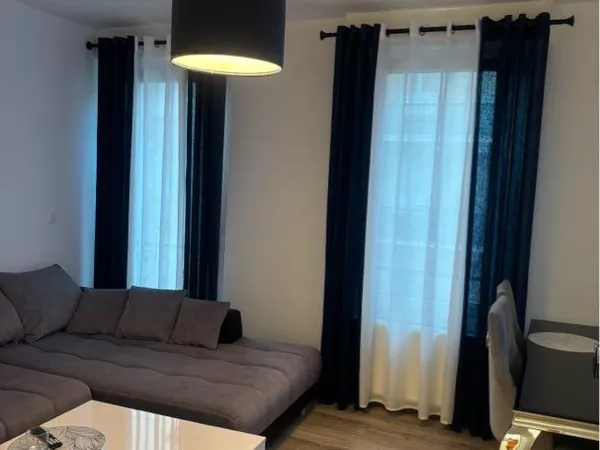 Très joli appartement, trois-pièces, Neudorf 