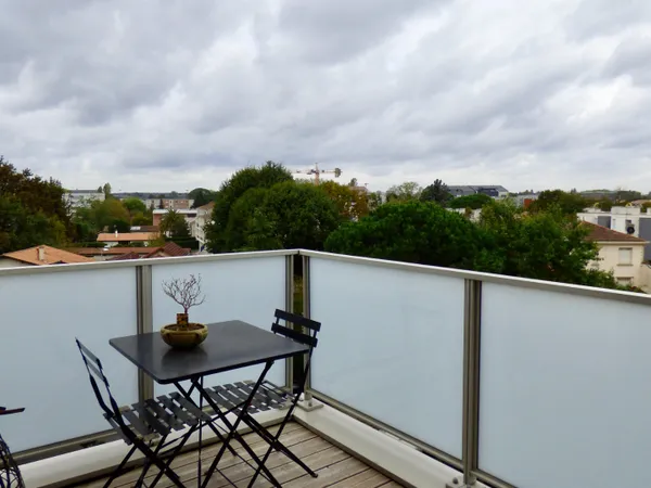 EXCLUSIVITÉ - Location appartement meublé 2 pièces 41 m² avec terrasse - Talence (33400) 