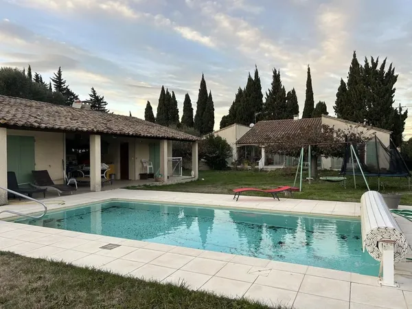 Maison contemporaine avec piscine Alpilles 