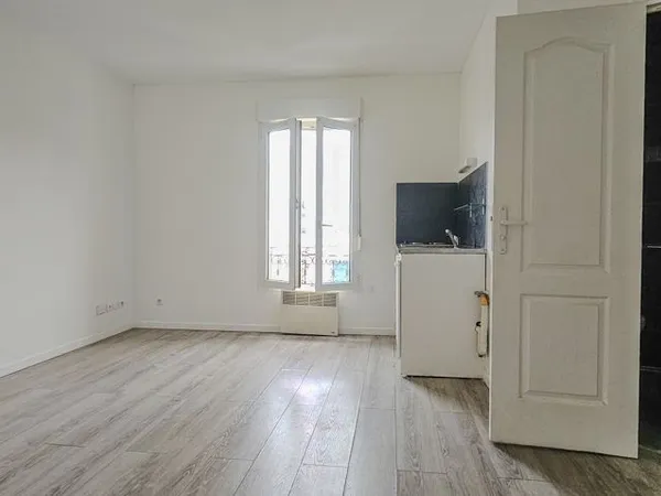 Studio 1 pièce 18 m² 