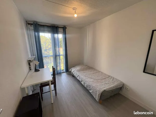 Colocation entièrement meublée - 1 chambre restante 