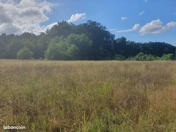 Terrain 700 m² Bonnetan 