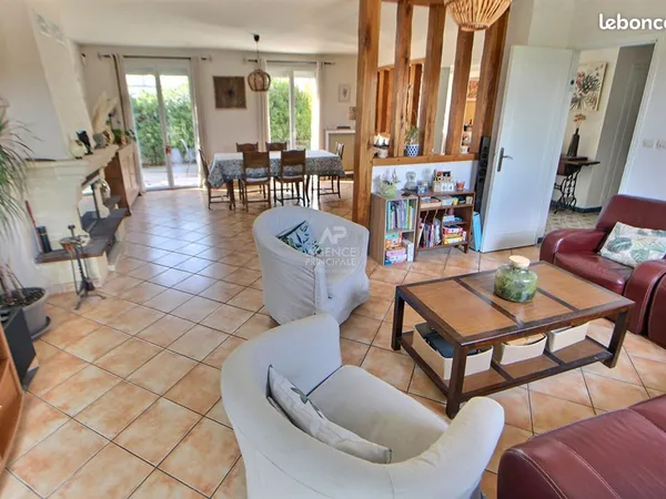 Maison 6 pièces 143 m² 