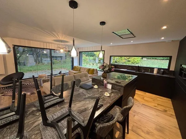 Maison 6 pièces 189 m² 