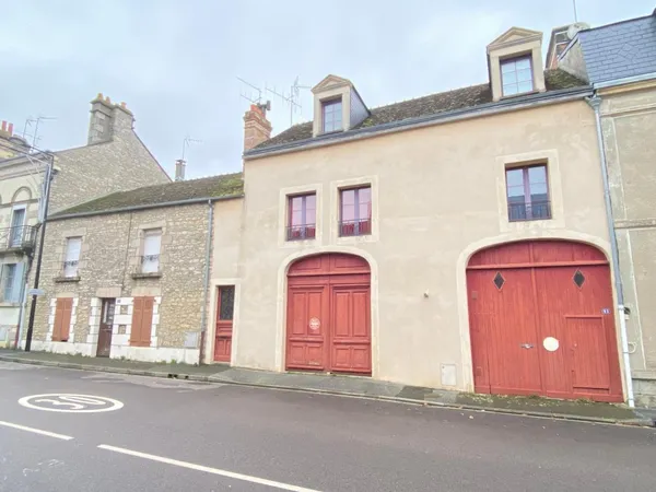 Vieux Courteille - ensemble immobilier offrant de nombreuses possibilités 