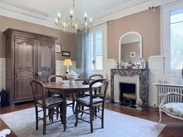 Hôtel particulier 5 pièces 110 m² 