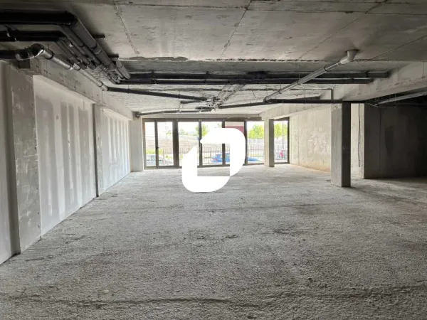 Location Commerce Bordeaux 33800 