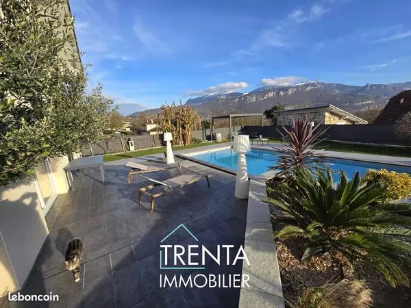 Maison 6 pièces 215 m² 