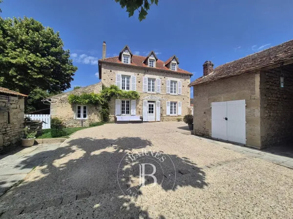 Maison 4 pièces 161 m² 