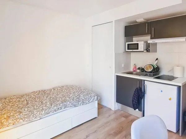 Studio 1 pièce 19 m² 