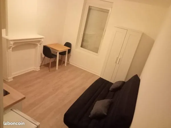 Studio 1 pièce 19 m² 