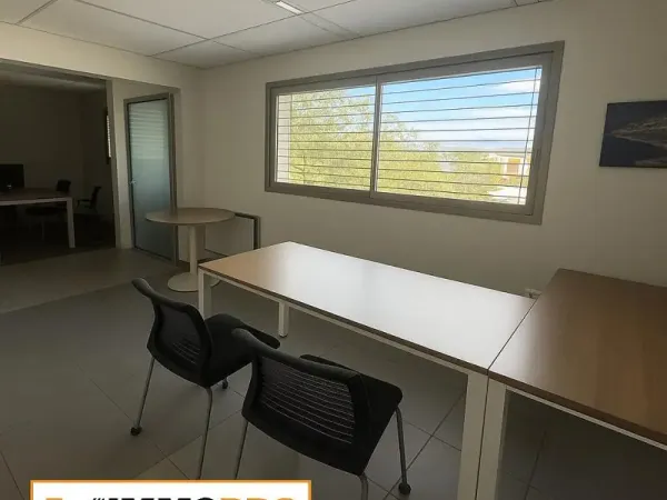 Fréjus bureaux de standing 605 m2 sortie autoroute 