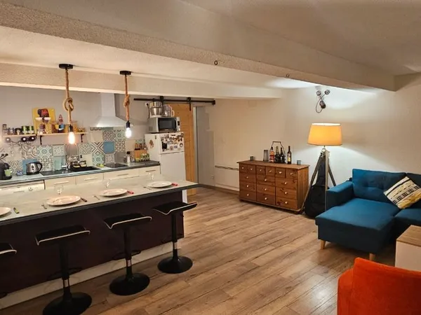 Apparemment 3 pièces 68m2 