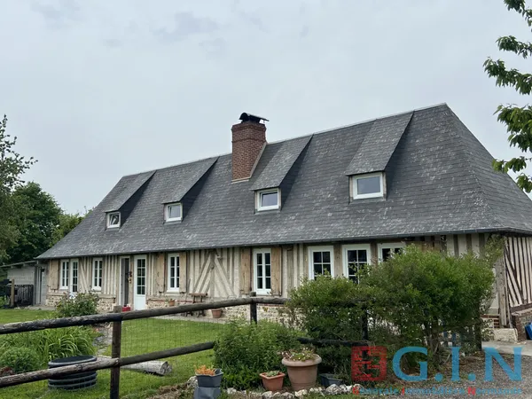 Maison 5 pièces de 125m2 édifier sur un magnifique domaine d 