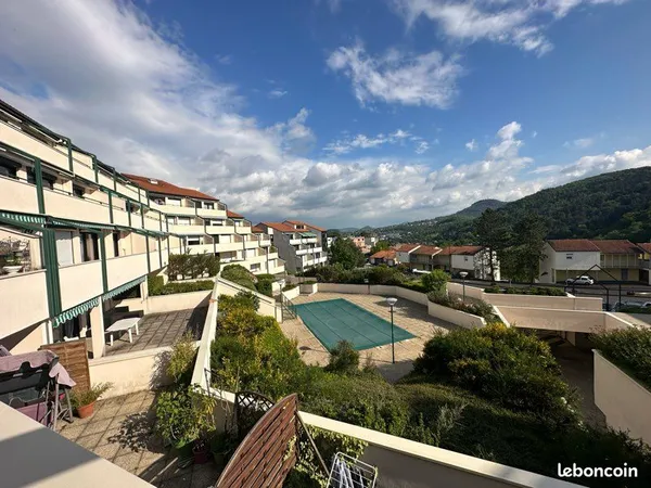 Magnifique F3 entièrement rénové - Résidence avec piscine 