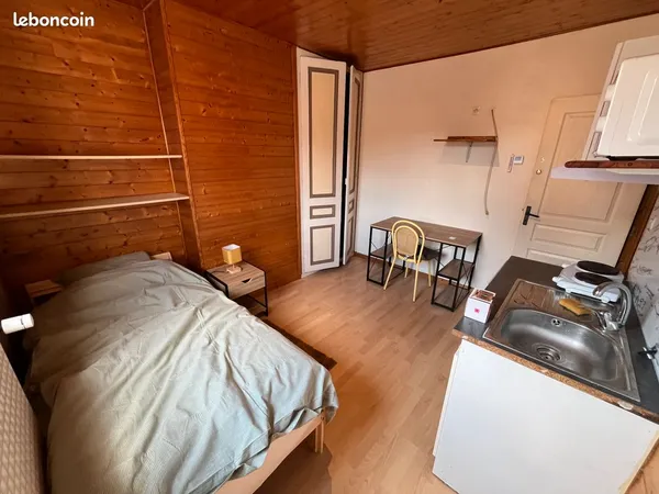 Studio meublé - centre-ville Calais 