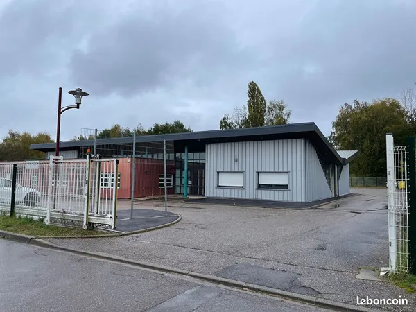 Local 216 m² L HOPITAL 