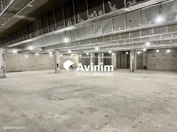Local commercial 250 m² 