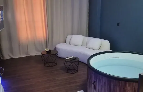 Appartement location courte durée (actuellement Loveroom) 