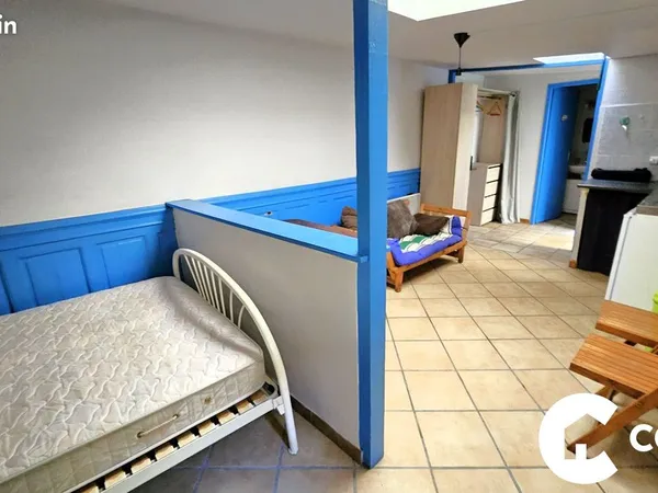 Studio 1 pièce 27 m² 