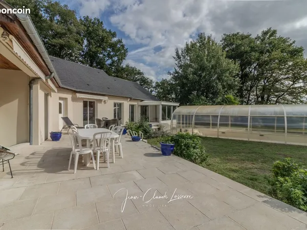 Propriété 6 pièces 240 m² 