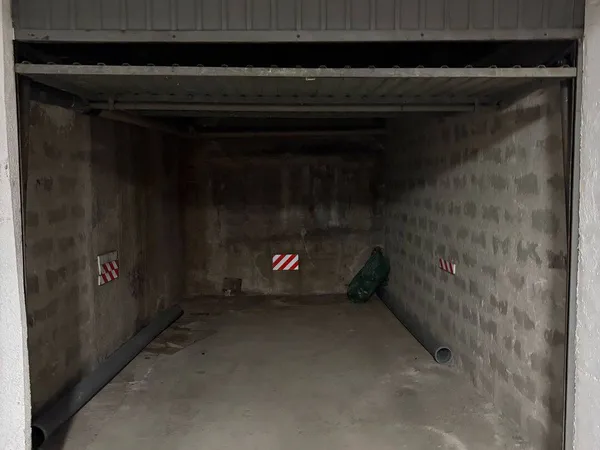 Parking 14 m² 