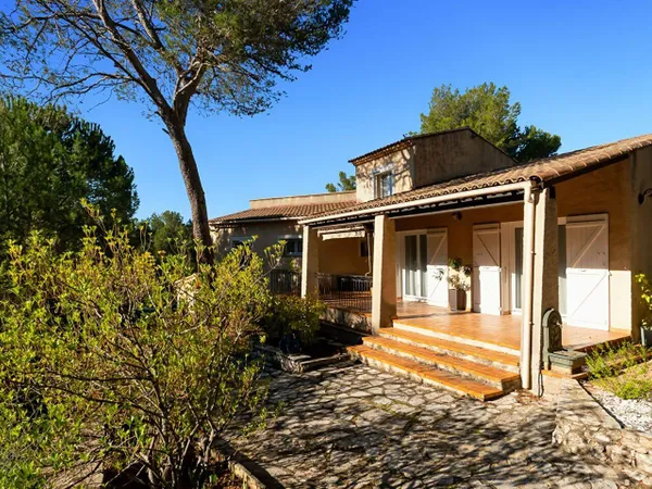 Maison 6 pièces 204 m² 