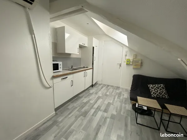 Appartement 1 pièce 9 m² 