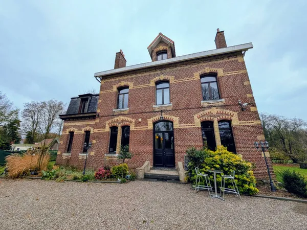 Maison 11 pièces 300 m² 