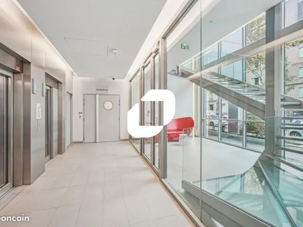 Bureaux 194 m² 