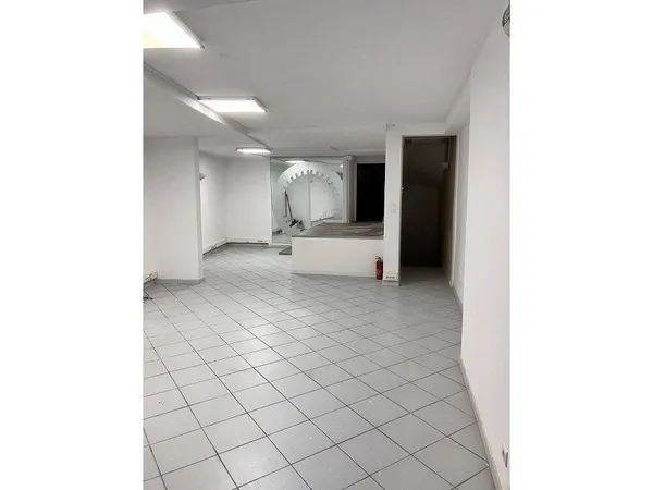 Local commercial 78 m² 