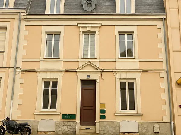 ANGERS local de 34m2 vendu loué 